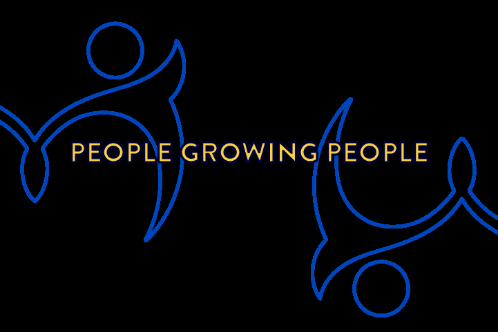Claim People Growing People al centro con figure stilizzate che richiamano la crescita personale e la collaborazione