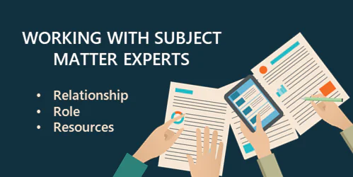 Due mani che lavorano insieme su documenti e dispositivi rappresentano la collaborazione tra SME e instructional designer