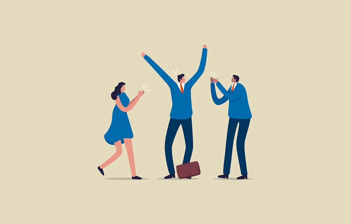 Tre persone stilizzate in abiti da ufficio interagiscono con entusiasmo, simbolo di collaborazione e successo aziendale