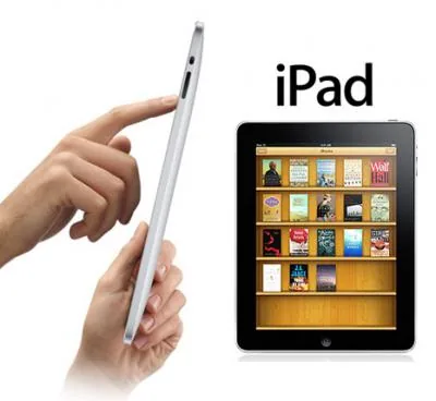 Due viste di un iPad, una di profilo e una frontale con schermata di libri digitali, a supporto della didattica digitale