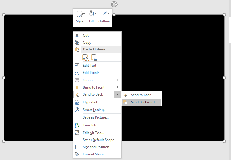 Menu contestuale di PowerPoint con l’opzione Porta indietro selezionata su un rettangolo nero che copre la diapositiva