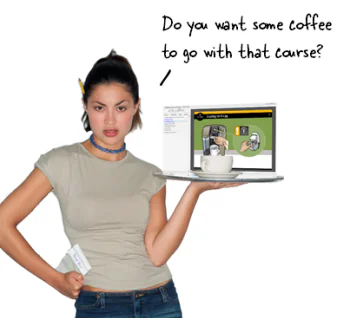 Donna tiene un vassoio con un computer portatile che mostra un corso eLearning, con una frase ironica sul caffè