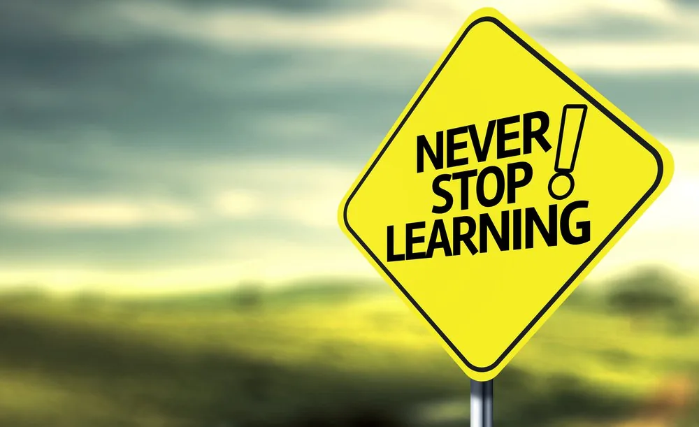 Come i Corsi E-Learning Semplificano l'Apprendimento