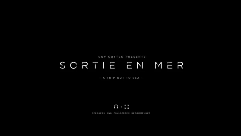 Schermata iniziale di Sortie en mer con titolo e raccomandazione di usare audio e schermo intero per un'esperienza immersiva