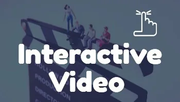 Scritta Interactive Video su sfondo con persone sedute su un ciak cinematografico e icona clic